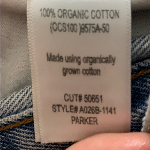 Parker light- wash AGOLDE denim shorts - Picture 3 of 9